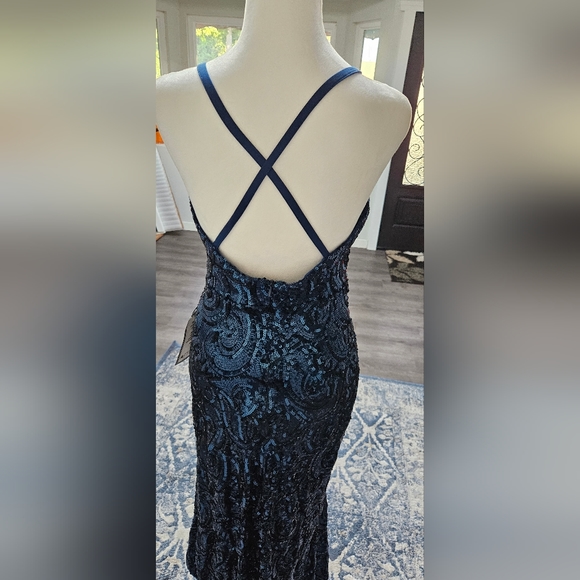 Long maxi Dress - Picture 5 of 7